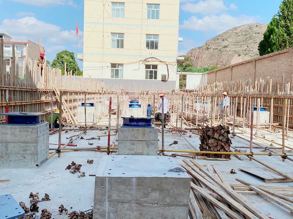 LNR水平力分散型橡胶隔震支座